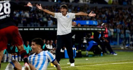 Costas sobre Marcos Rojo: «No nos puede pasar eso…» Costas sobre Marcos Rojo: "No nos puede pasar eso..." imagen-19