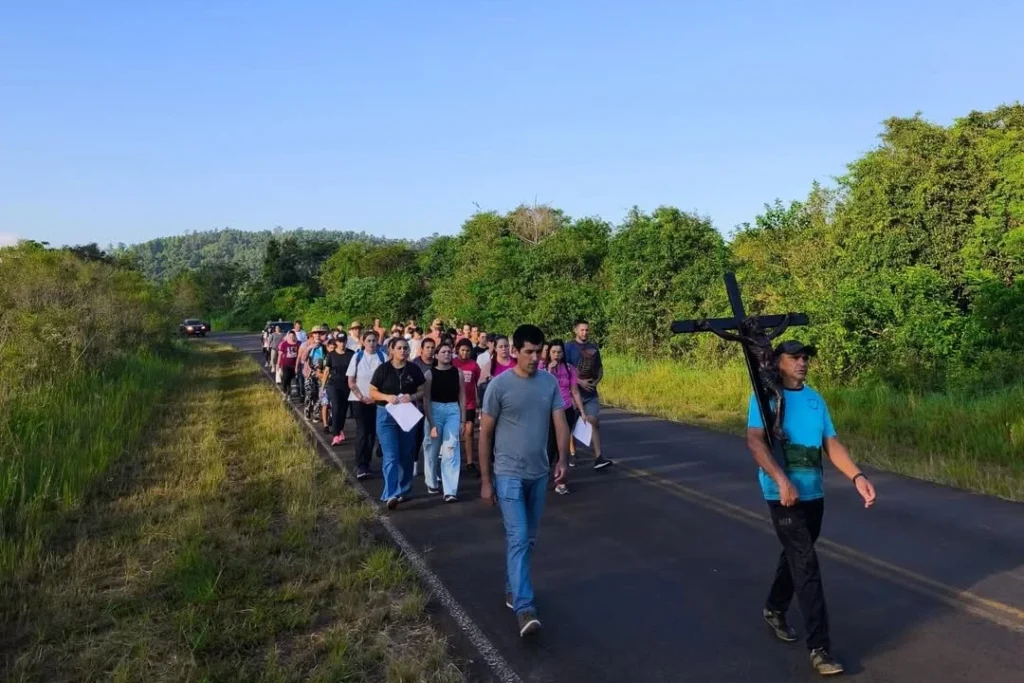 Panambí realizó su segundo Vía Crucis viviente con más de 16 comunidades parroquiales imagen-4