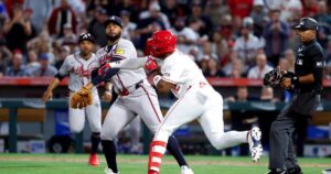 Escándalo en el béisbol la MLB: pelotazo y pelea feroz en Angels vs. Braves imagen-2