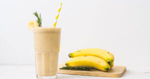 Licuar cáscaras de banana y agua: para qué sirve y por qué recomiendan hacerlo Licuar cáscaras de banana y agua: para qué sirve y por qué recomiendan hacerlo imagen-3