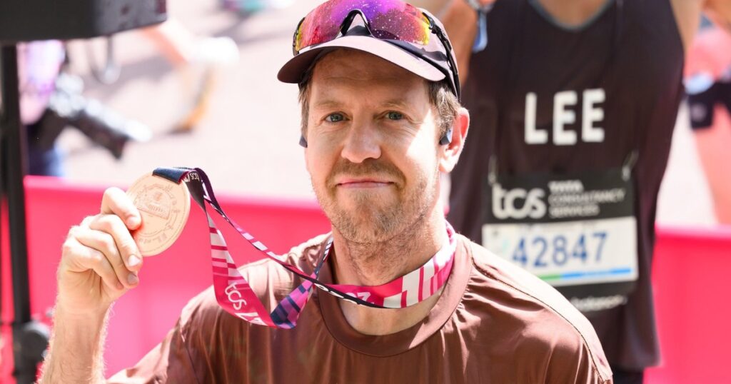 Sebastian Vettel volvió a correr, pero no un auto de carreras: sorprendió al mundo en la Maratón de Londres imagen-45