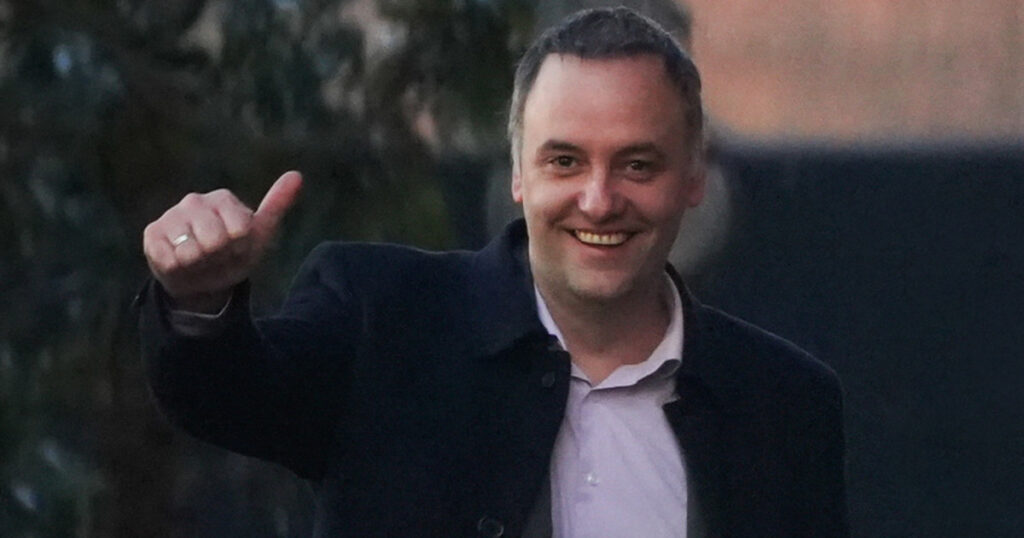 Quiénes son las dos policías de la Federal que le prestaron 100.000 dólares a Adorni imagen-94