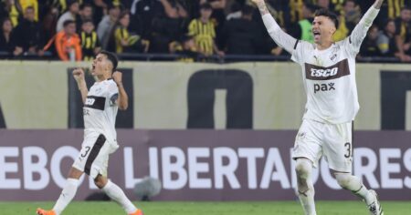 El extenso invicto de local que Platense le cortó a Peñarol en la Copa Libertadores imagen-23