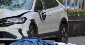 Un auto embiste a peatones en Leipzig: hay dos muertos, varios heridos y un detenido imagen-4