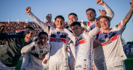 Chacarita ganó, se alejó del fondo y se acerca al Reducido imagen-5