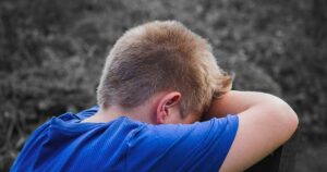 La psicología dice que las personas que volvían de la escuela con la llave atada con una cuerda no solo sobrevivieron al "abandono", sino que aprendieron a resolver problemas sin pedirle ayuda a nadie imagen-4