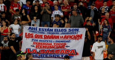 Qué hay detrás de los incidentes que se produjeron en la cancha de Independiente Medellín imagen-11