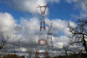 El Gobierno oficializó el traspaso de Transener a Edison Energía-Genneia por US$356 millones imagen-2