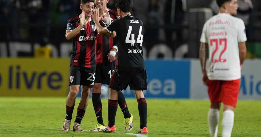 De jugar 12 segundos en su debut en River a meter la asistencia clave ante Bragantino imagen-5
