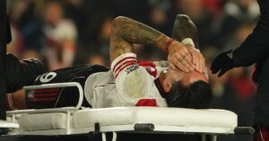 Las polémicas de River vs Rosario Central: un choque sacó de la cancha a Driussi y Montiel falló un penal que Ramírez vio en el VAR Las polémicas de River vs Rosario Central: un choque sacó de la cancha a Driussi y Montiel falló un penal que Ramírez vio en el VAR imagen-3