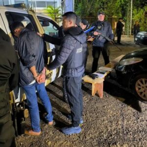 Incendios, disparos y amenazas: detuvieron al delincuente “Tata” y su cómplice por una serie de ataques en El Soberbio imagen-1