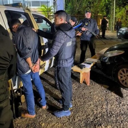Incendios, disparos y amenazas: detuvieron al delincuente “Tata” y su cómplice por una serie de ataques en El Soberbio imagen-12