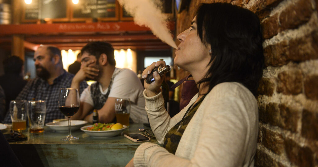 Fin a la prohibición: el Gobierno regula la venta de vapeadores, bolsitas de nicotina y tabaco calentado imagen-5