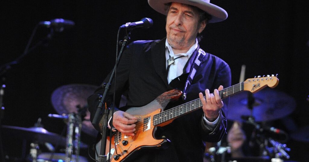 Bob Dylan cumple 85: el músico que le puso letras al rock y ganó un Premio Nobel imagen-100