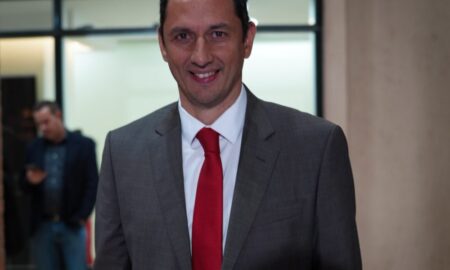 LLA apoyó pedido para bajar impuestos y exigió a la provincia dar el ejemplo imagen-12