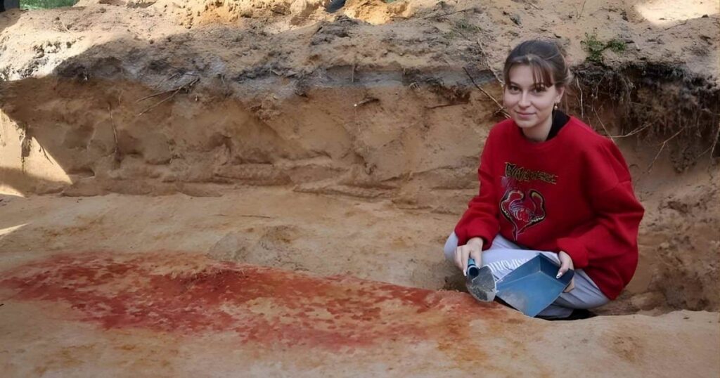 Los arqueólogos no dan crédito: una estudiante recogió un fragmento de resina fosilizada y reveló rutas comerciales invisibles de hace más de cinco mil años imagen-98