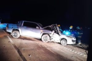 El conductor de una camioneta 4x4 embistió a un auto en San Vicente: murieron cinco integrantes de una familia imagen-3