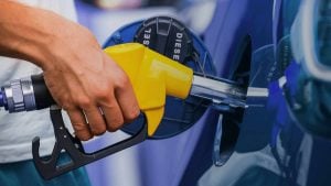 Precio de los combustibles: “Si sigue esta diferencia con Paraguay, el consumo local va a caer más, y además habrá nuevas subas durante mayo» advirtió empresario imagen-1