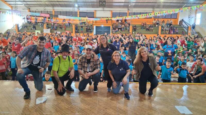 De la mano de Gurises Felices, más de 300 niños vivieron una tarde de música, juegos y emoción en Puerto Esperanza imagen-5