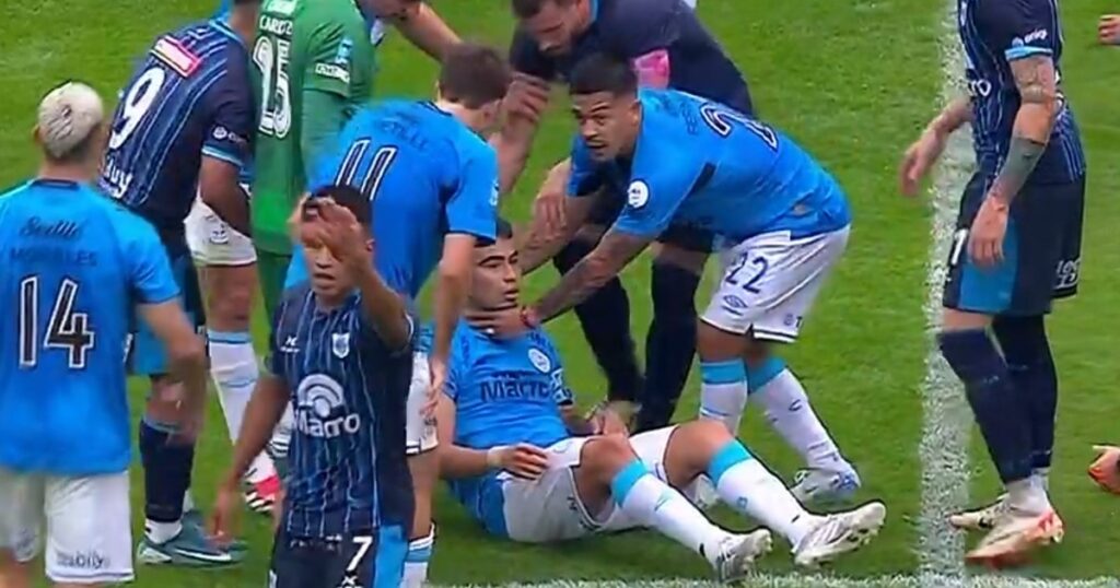Lucas Zelarayán habló tras su desmayo en pleno partido de Copa Argentina: "Ya me había pasado en mi casa" imagen-5