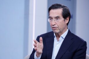 Mario Alonso Puig, médico: “La verdadera felicidad no está condicionada por factores externos o circunstancias cambiantes, sino que es un estado interno de paz y serenidad” imagen-1