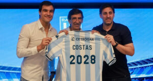 Diego Milito explicó el despido de Gustavo Costas como DT de Racing: "Nunca prensamos que podía llegar, pero el plantel necesita un cambio de aire" imagen-3