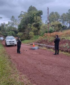 Investigan la muerte de un hombre hallado con un disparo en Colonia Alberdi: hay tres demorados imagen-72