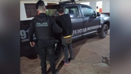 Policía fuera de servicio evitó el robo de una moto en Oberá imagen-127