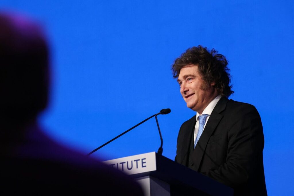 Javier Milei y sus medidas, en vivo: su defensa a Manuel Adorni y la eliminación de las PASO imagen-100