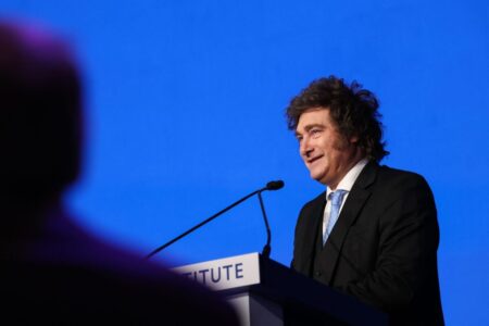 Javier Milei y sus medidas, en vivo: su defensa a Manuel Adorni y la eliminación de las PASO imagen-9