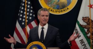 Confirmado | Las escuelas de California podrían recibir miles de millones más en el plan presupuestario final de Gavin Newsom imagen-3