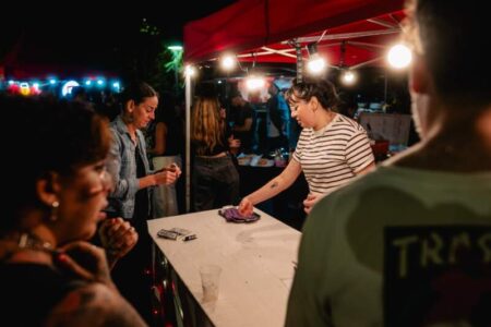 Posadas celebró el Jazz Day con música en vivo, feria y cruce intergeneracional en el Cidade imagen-13