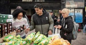 El campeón del mundo que alimenta a miles de vecinos imagen-3