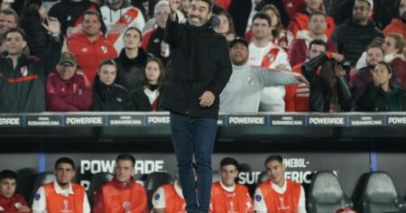 Qué dijo el Chacho Coudet sobre la posible llegada de Otamendi y el mercado de pases imagen-14