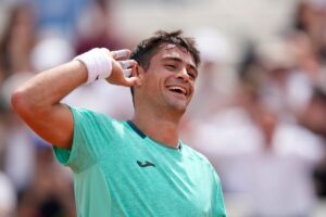 Navone venció a Auger-Aliassime, en la victoria más importante de su carrera, y está en la tercera ronda de Roma imagen-4