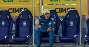 Respira Neymar: Carlo Ancelotti confirmó que no lo reemplazará por lesión de cara al Mundial imagen-2