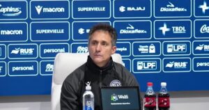 El picante cruce de Guillermo Barros Schelotto con un periodista por una pregunta sobre Gimnasia: "Es de mal gusto" imagen-4