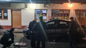 Pasó por caja, pero no pagó: terminó demorada con mercadería robada imagen-2