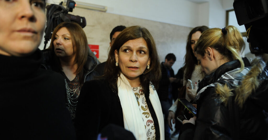 Cuadernos: apareció una testigo clave pero adelantó que el martes no declarará por "importantes problemas de salud" imagen-101