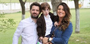 Le dieron un diagnóstico irreversible pero lucharon y su hijo logró avances extraordinarios: “No va a caminar, no va a hablar, no va a comer” imagen-2