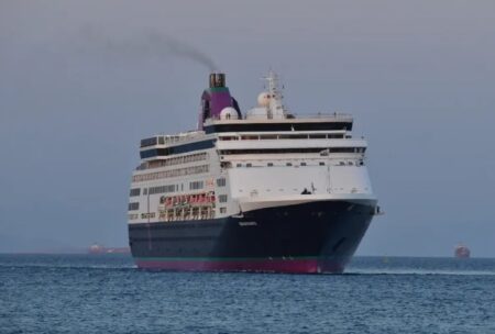 Aislaron a 1700 personas de un crucero en Francia por un posible brote de gastroenteritis: un muerto imagen-15