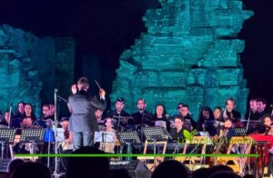 Una noche para escuchar la historia: llega una cena show con música jesuítica guaraní imagen-73