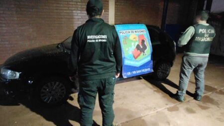 Se infiltraron en un grupo de compra y venta y recuperaron en San Vicente un auto robado en Buenos Aires imagen-16
