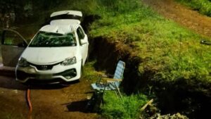 Se quedó sin frenos en una subida y terminó despistando y volcando imagen-2