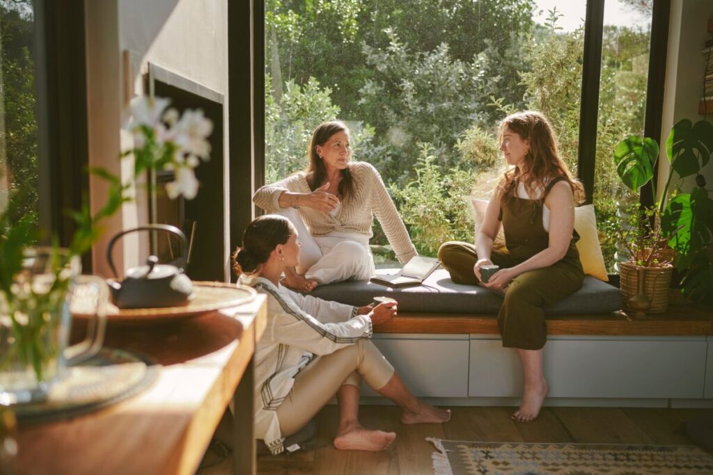 Soledad funcional: cuando la vida social no alcanza para construir relaciones fuertes imagen-100