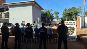Usurpación en Garuhapé-Mí: demoraron a siete hombres y trasladaron a familias mbyas imagen-1