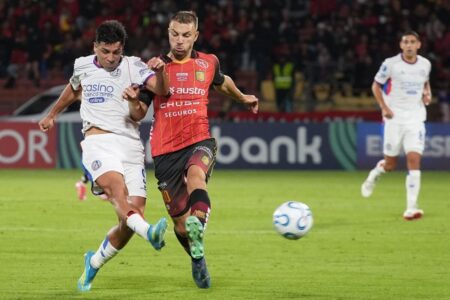 Copa Sudamericana: San Lorenzo le hizo frente a la altura de Cuenca y mereció ganarlo, pero lamentó el 0-0 imagen-6