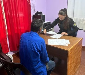 La historia de nunca acabar: una pareja con restricción judicial fue sorprendida conviviendo en Aristóbulo del Valle La historia de nunca acabar: una pareja con restricción judicial fue sorprendida conviviendo en Aristóbulo del Valle imagen-7