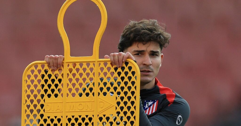 Primera bomba del mercado europeo: el Barcelona va a la carga por Julián Alvarez imagen-4