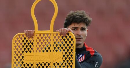 Tras la eliminación en la Champions, otro golpe para el Cholo Simeone: Julián Álvarez está descartado para enfrentar al Celta imagen-18
